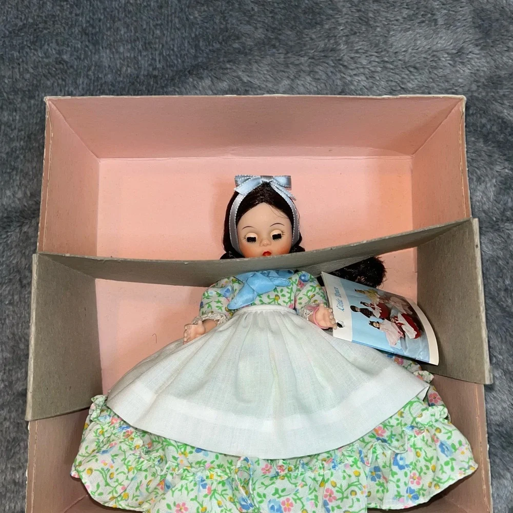 NIB Vintage 1970's Madame Alexander Doll 8” Argentine Argentina 571 w/box - Picture 8 of 9